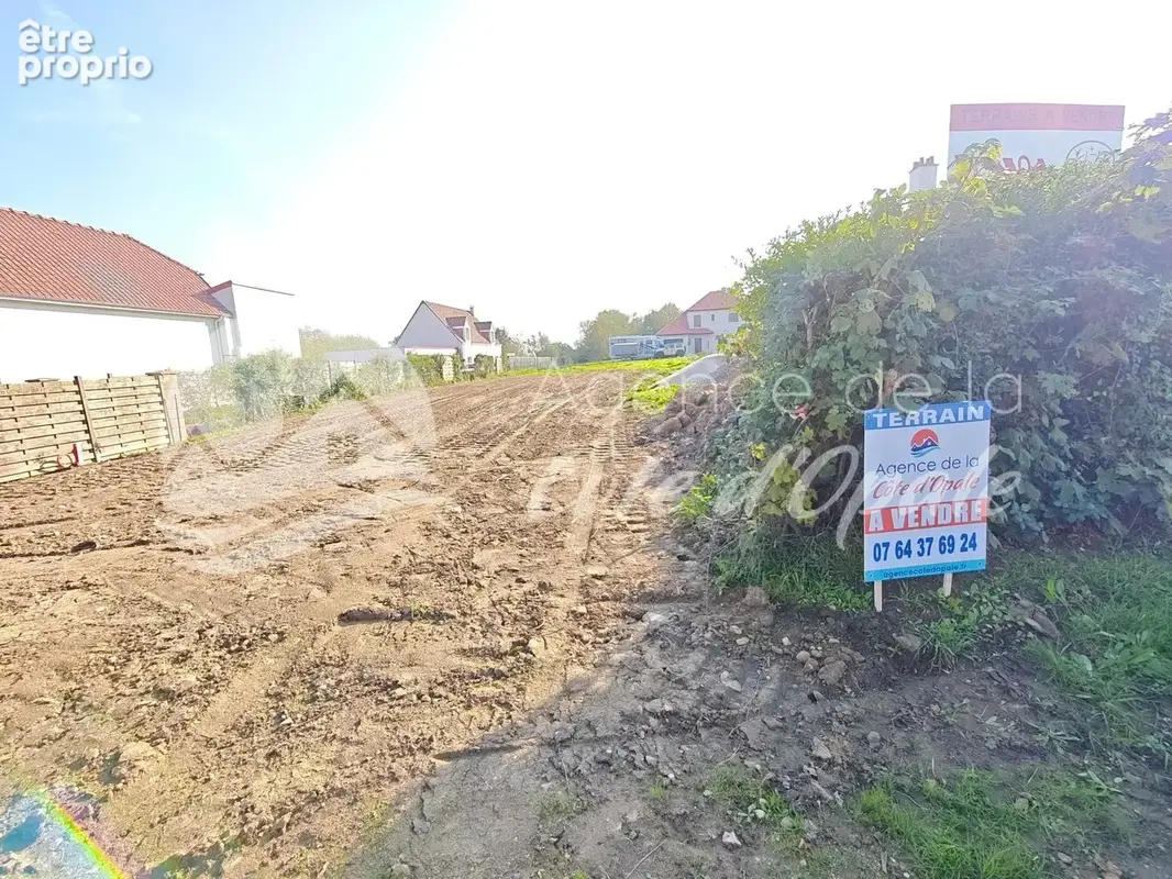 Photo Terrain à La Capelle-Les-Boulogne au prix de 162 750€