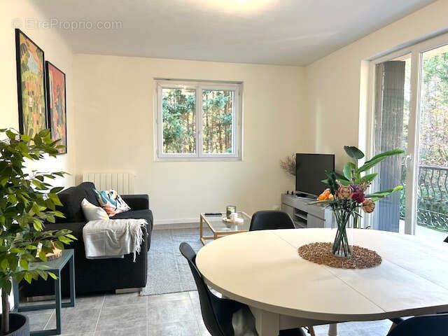 Appartement à SAINT-ETIENNE-DE-TULMONT