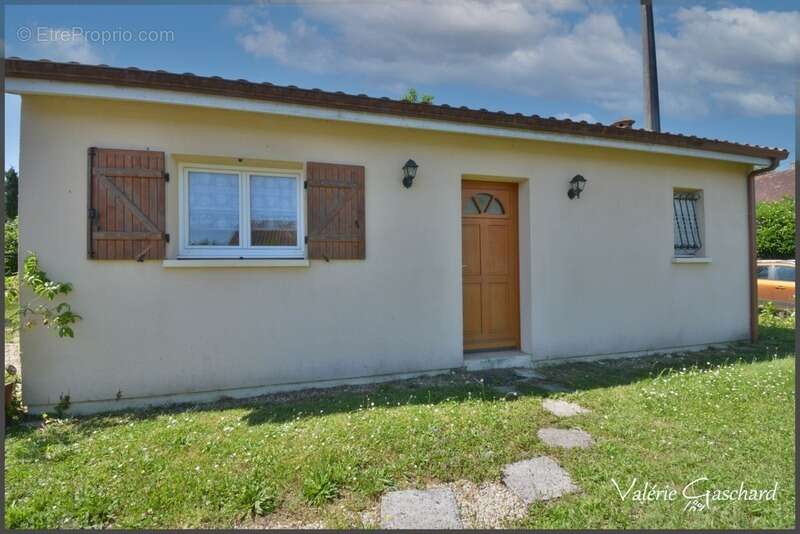 Maison à SAINT-SEURIN-SUR-L'ISLE
