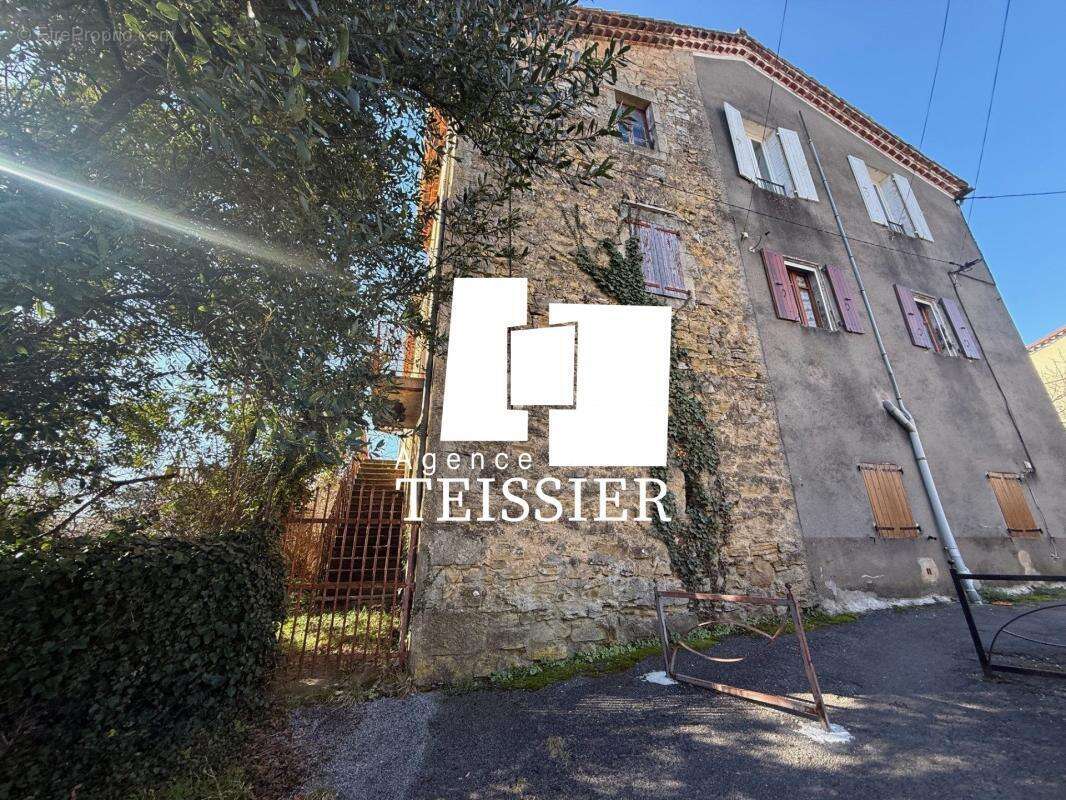 Maison à SAINT-PAUL-LE-JEUNE