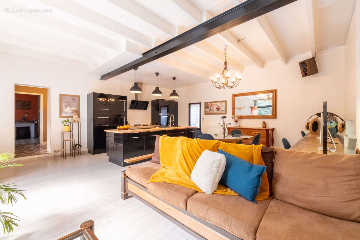 Maison à LORIOL-DU-COMTAT