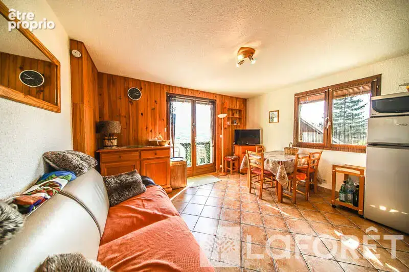 ** appartement type 2  - embrun - 2pièces  + cave - photo 2