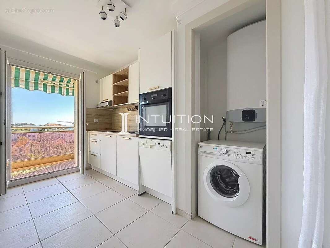 Cannes - Alexandre III : Appartement 2 pièces vue mer - photo 6
