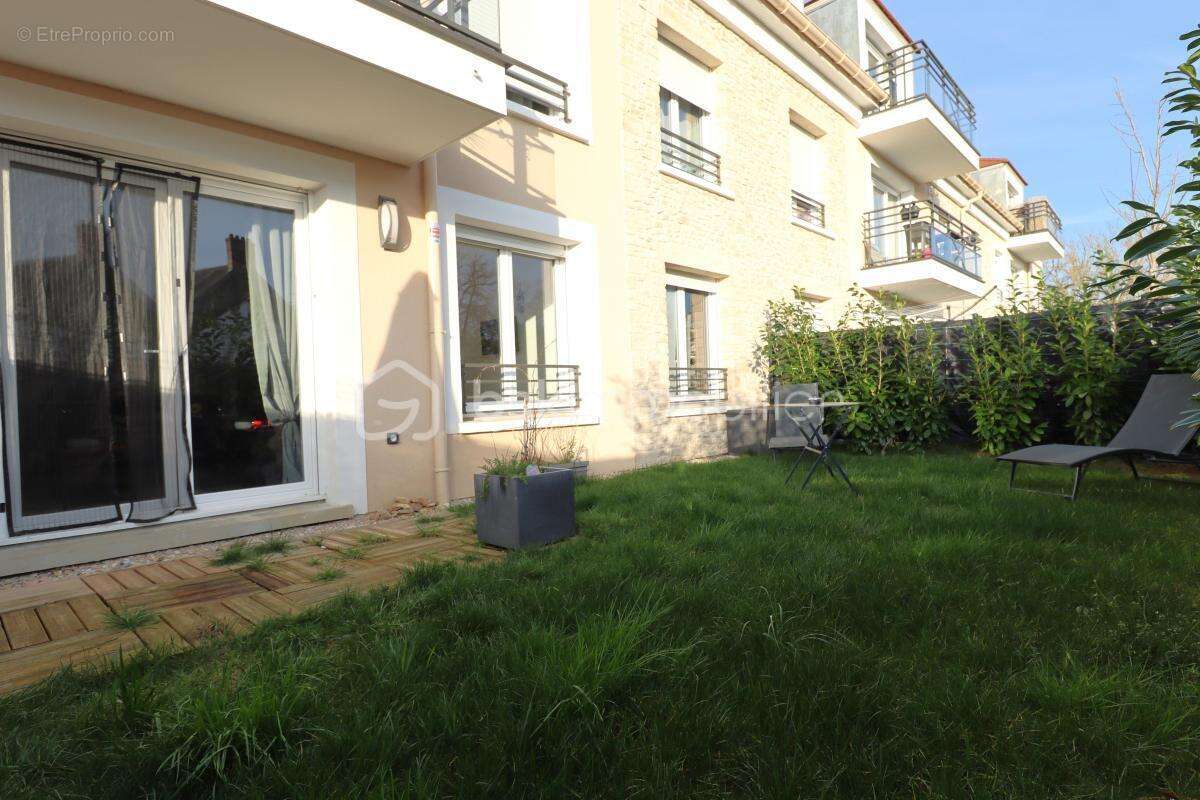 Appartement à CHEVANNES