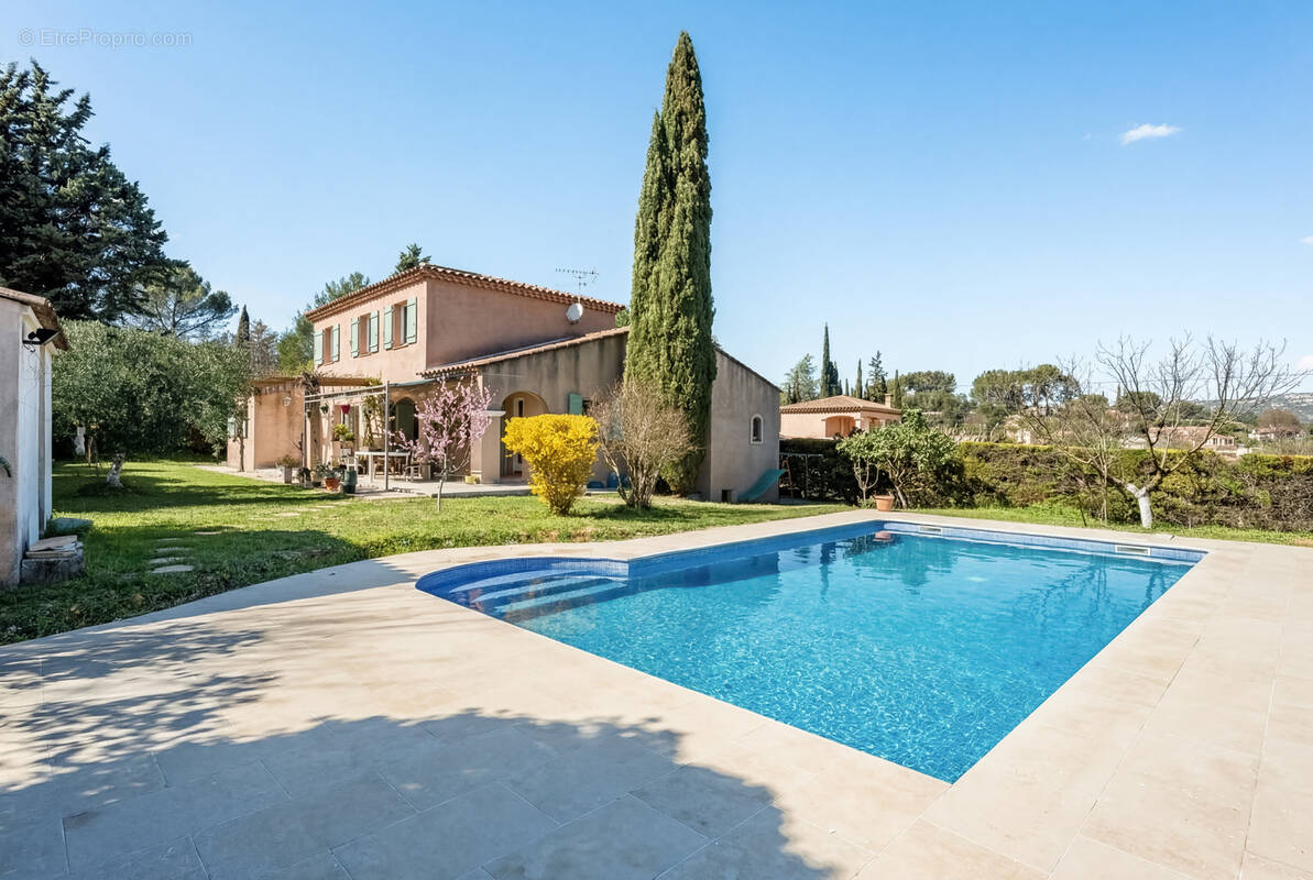 Maison à LA DESTROUSSE