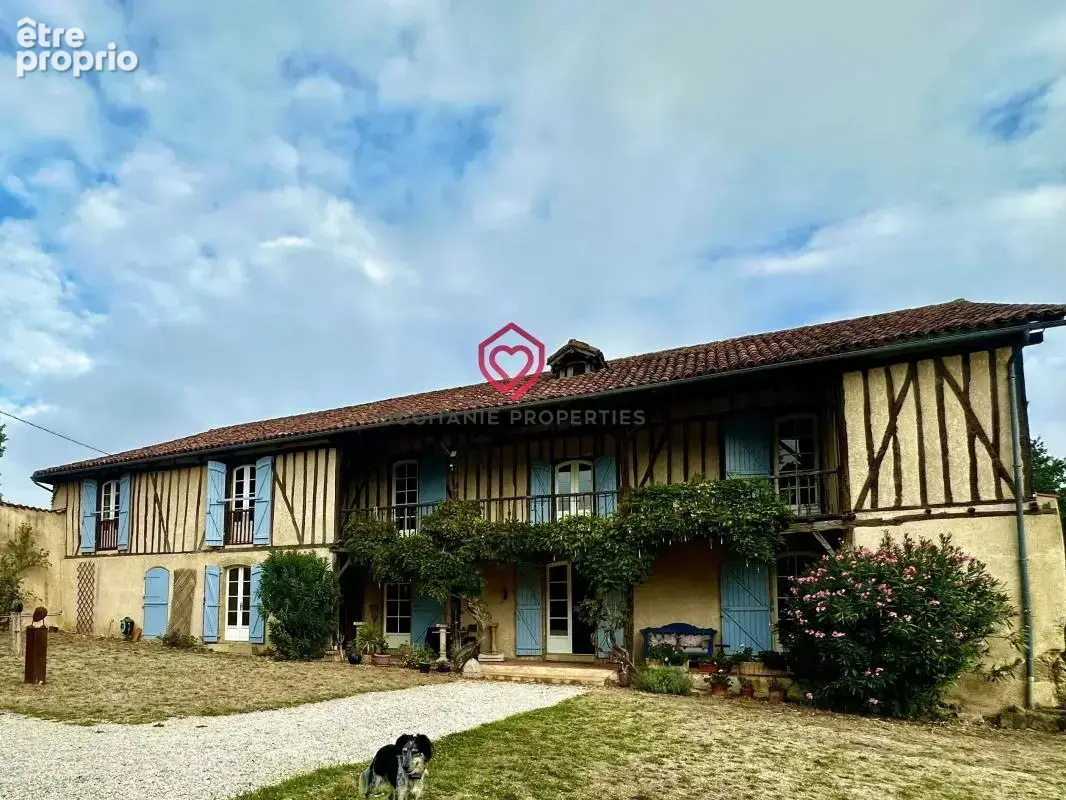 Magnifique maison rénovée au charme authentique à Miélan - photo 4