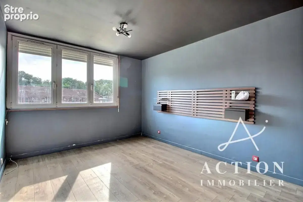 Maison 4 chambres - garage - partie locative - photo 9