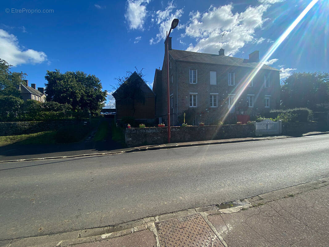 Maison à SAINTE-HONORINE-LA-CHARDONNE