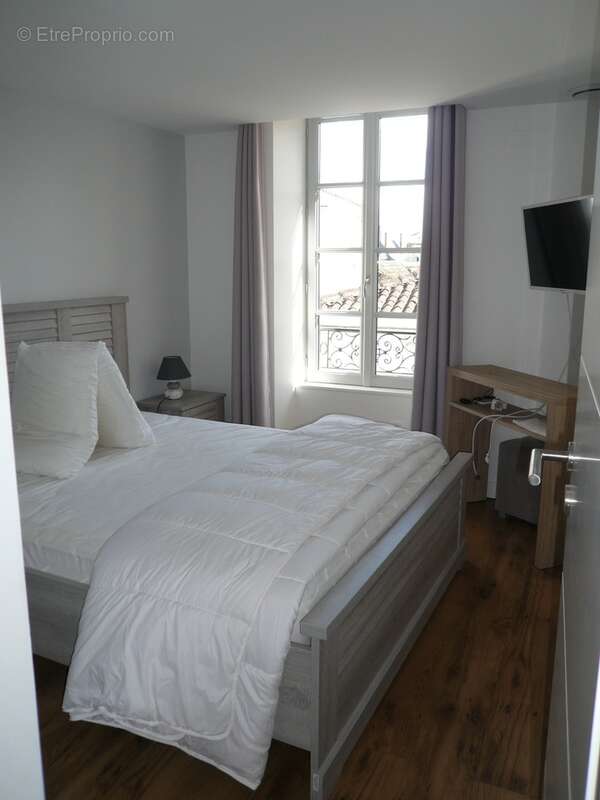  COGNAC Rue Piétonne IMMEUBLE de RAPPORT Local Commercial et Appartement  - photo 16