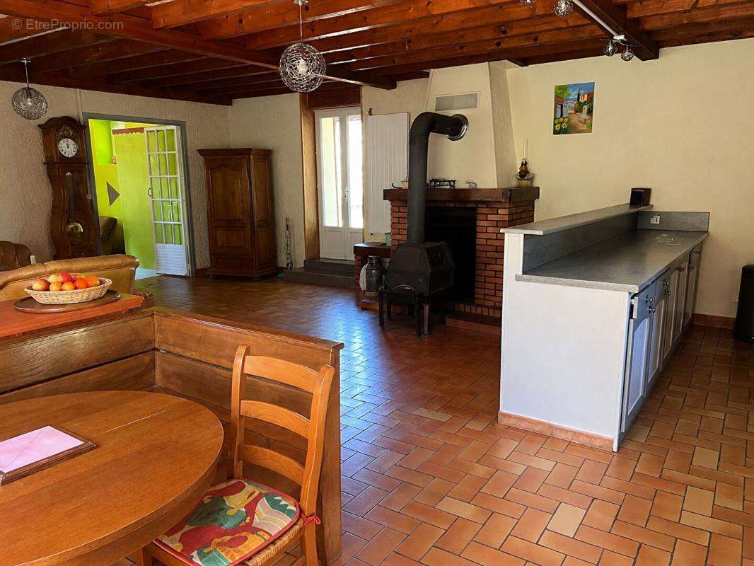 Maison à CHAMELET