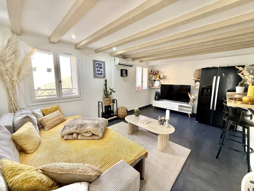 Maison à SAINT-LAURENT-DU-VAR