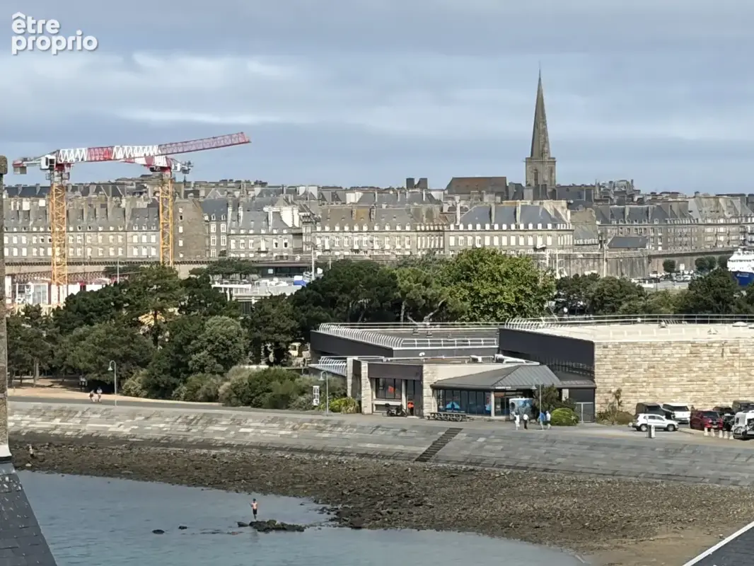 SAINT MALO / ST SERVAN CENTRE, VUE MER : Appartement 56 M2,  Ascenseur, Cave et Stationnement - photo 15