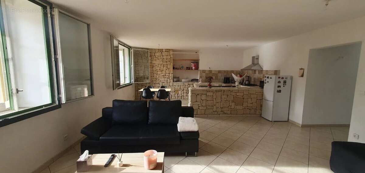 Appartement à VALLAURIS