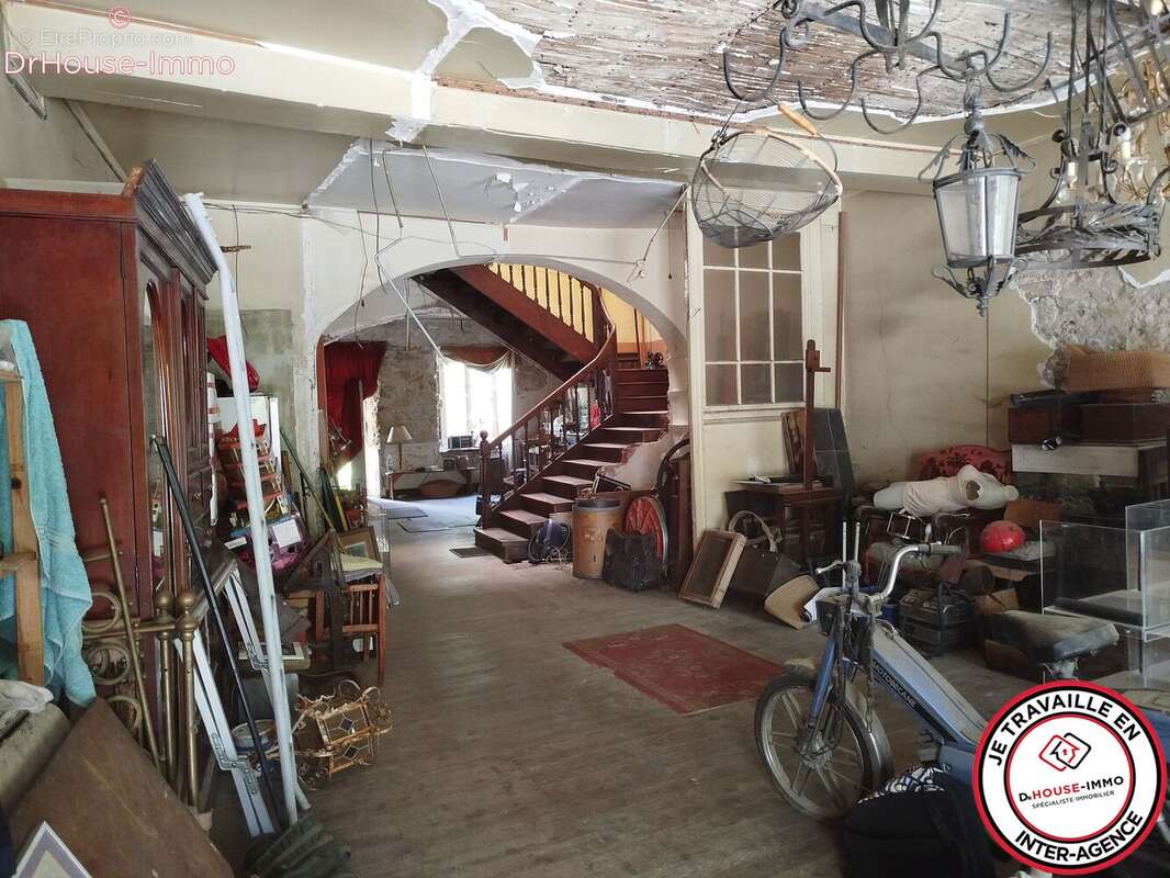 Maison à SAINTE-COLOMBE-SUR-L'HERS
