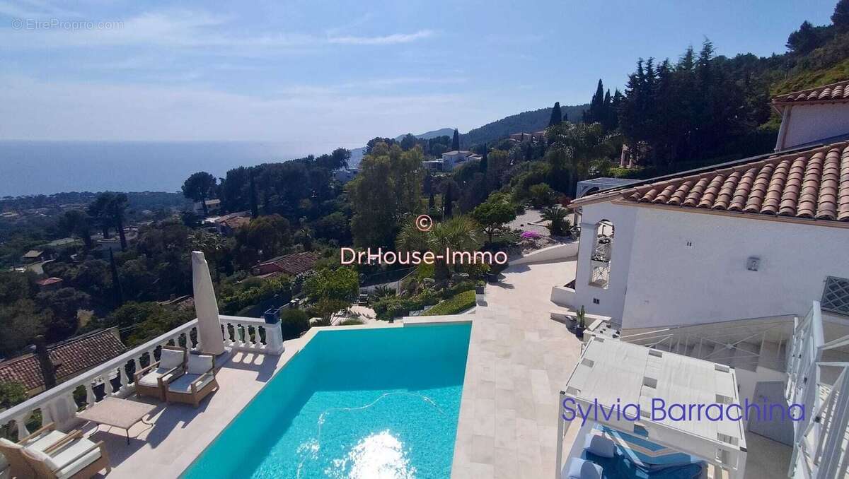 Maison à CARQUEIRANNE