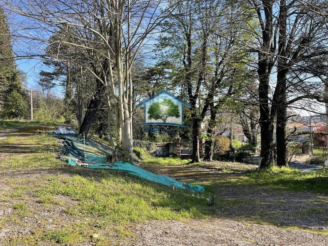 Terrain à SAINT-CHAMOND