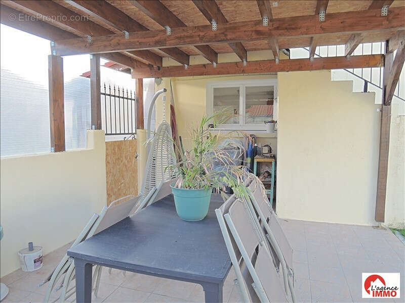 A vendre a saint aignan de grand lieu - jolie maison de 70m2, 2 chambres, jardin et garage - photo 6