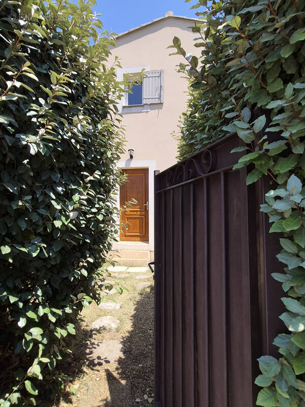 Maison à ROBION