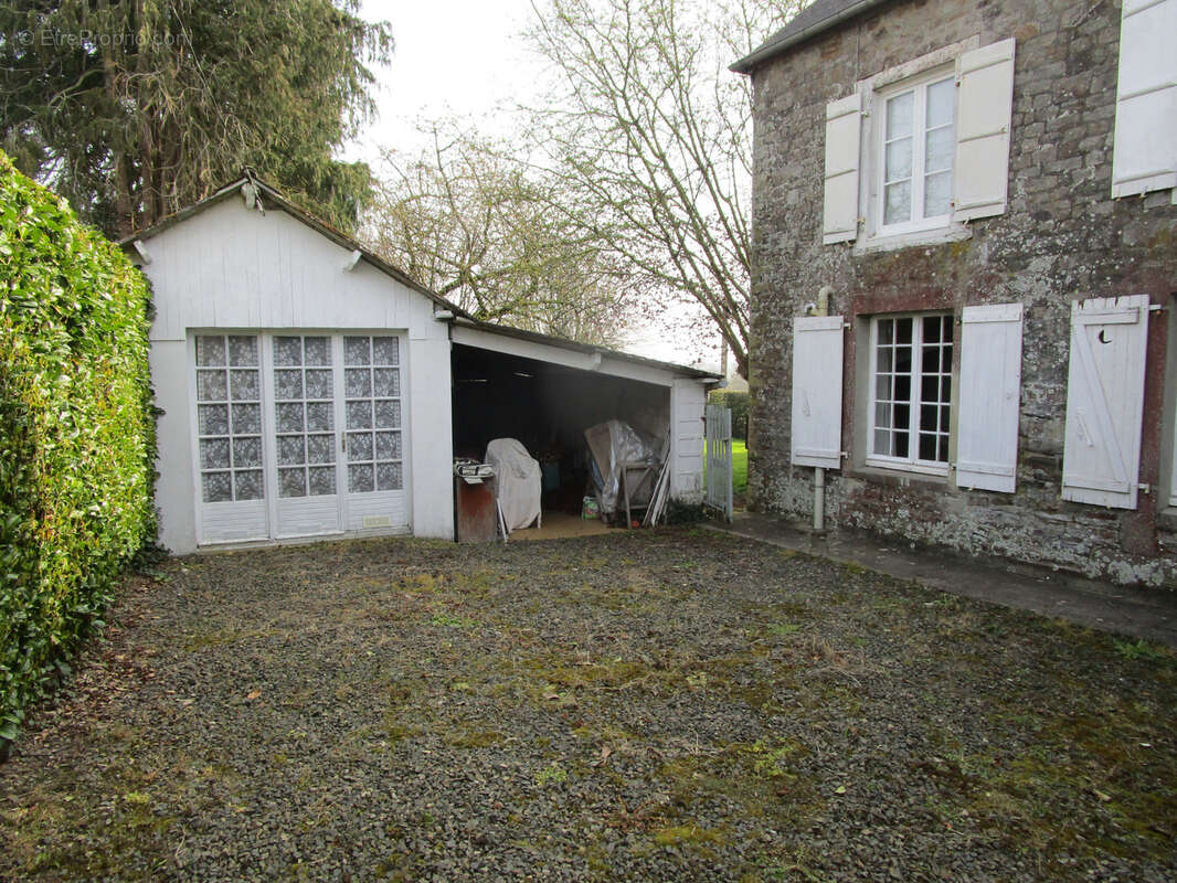 Maison à LANDELLES-ET-COUPIGNY
