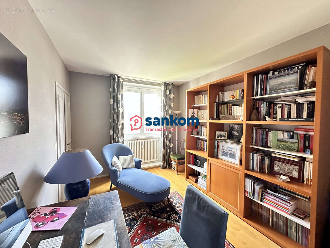 Appartement à VALS-PRES-LE-PUY