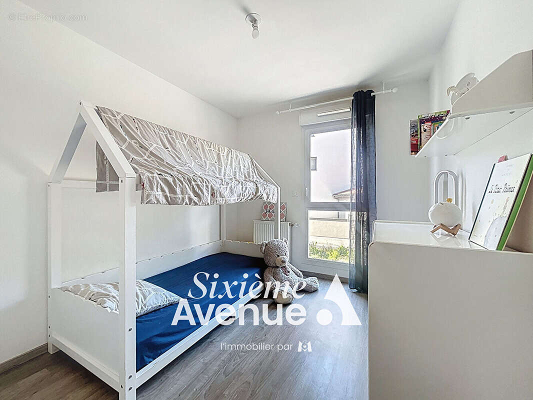 Appartement à DECINES-CHARPIEU