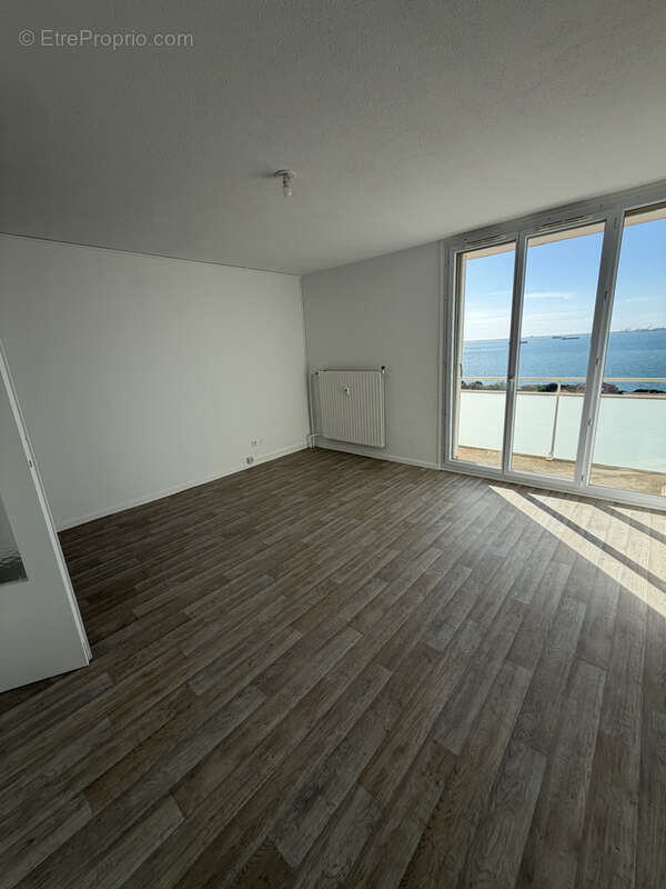 Appartement à PORT-DE-BOUC