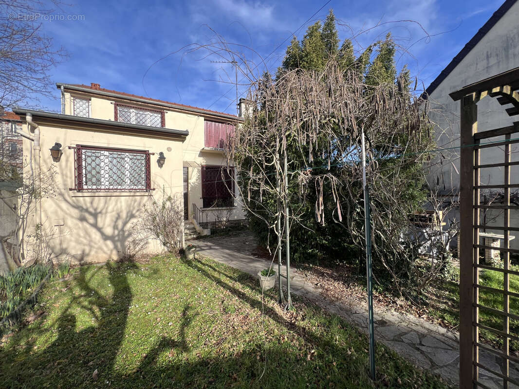 Maison à CHAMPIGNY-SUR-MARNE