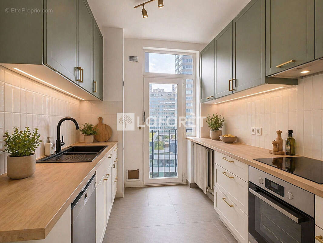 Appartement à PARIS-15E