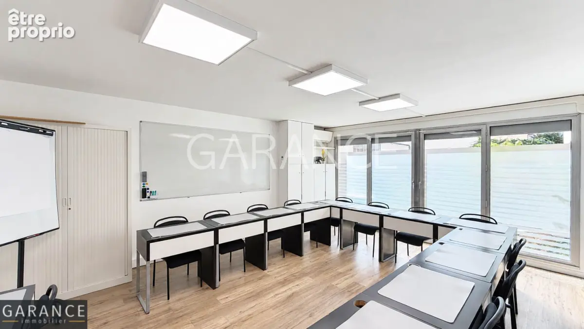Commerce 63 m² à vendre à Paris-14e (75014) - photo 1