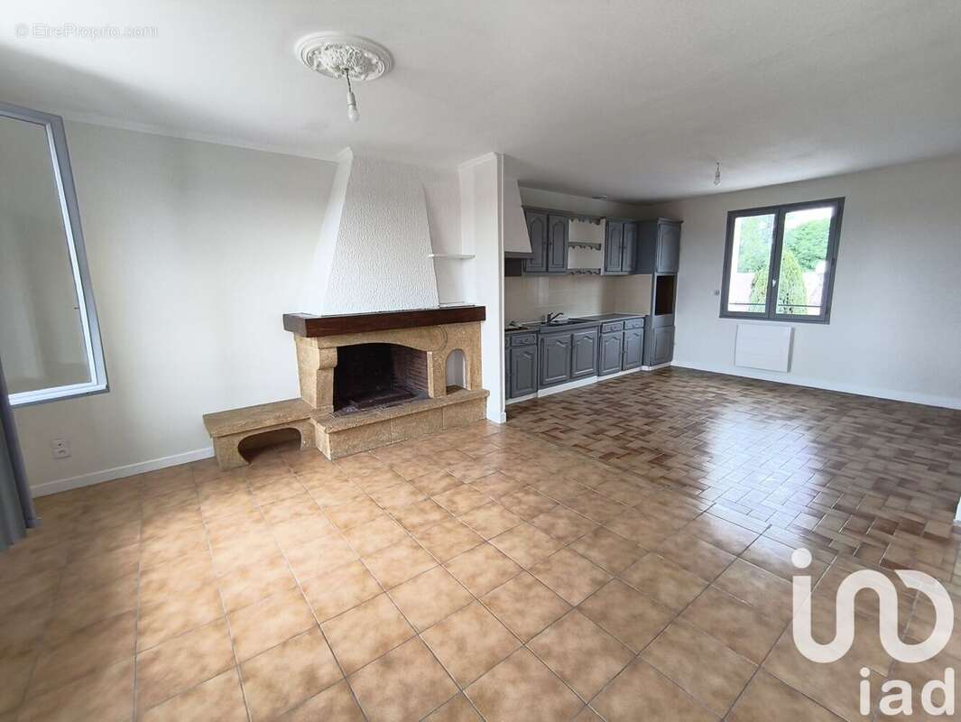 Photo 2 - Maison à LEZAY