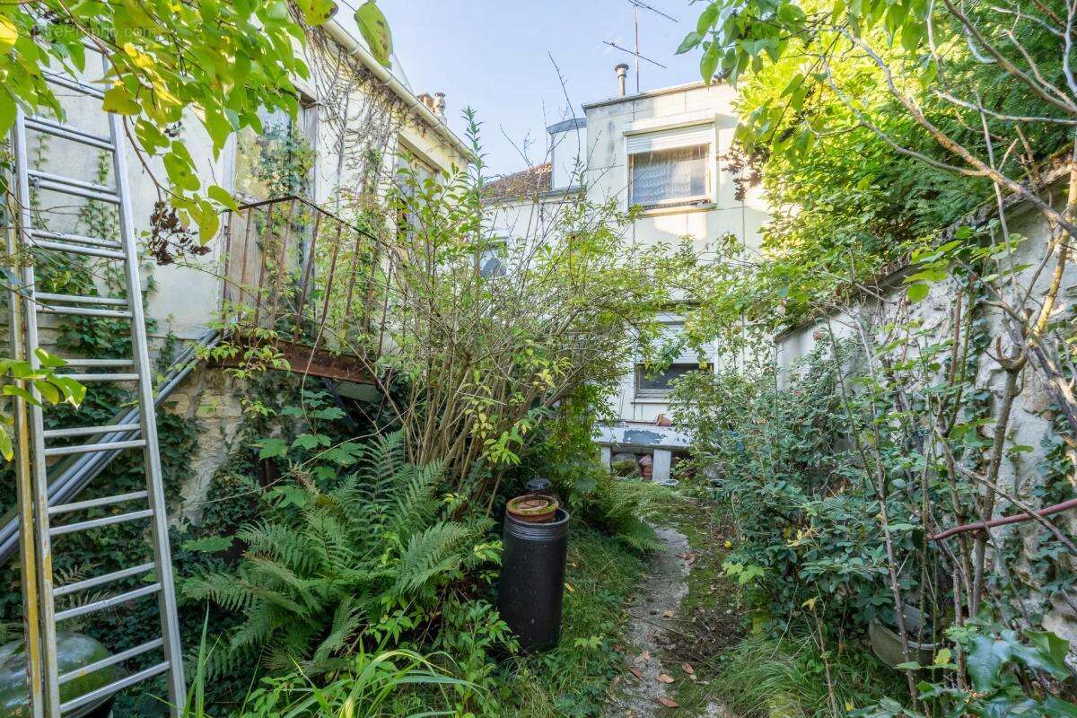 Maison à LE PERREUX-SUR-MARNE