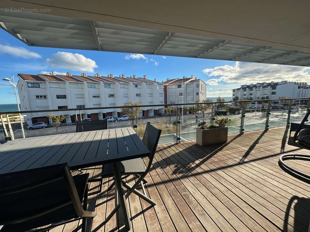 Appartement à MAUGUIO