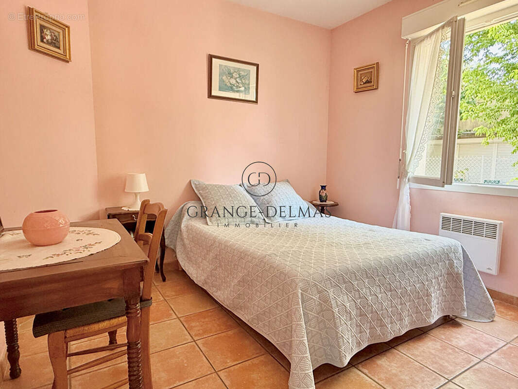 Maison de plain pied avec jardin et stationnements - CAUDÉRAN MONSÉJOUR - photo 6