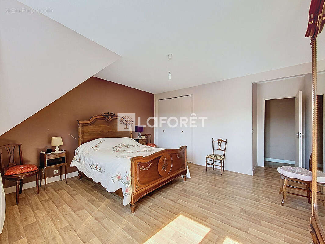 Maison à VERNEUIL-SUR-SEINE