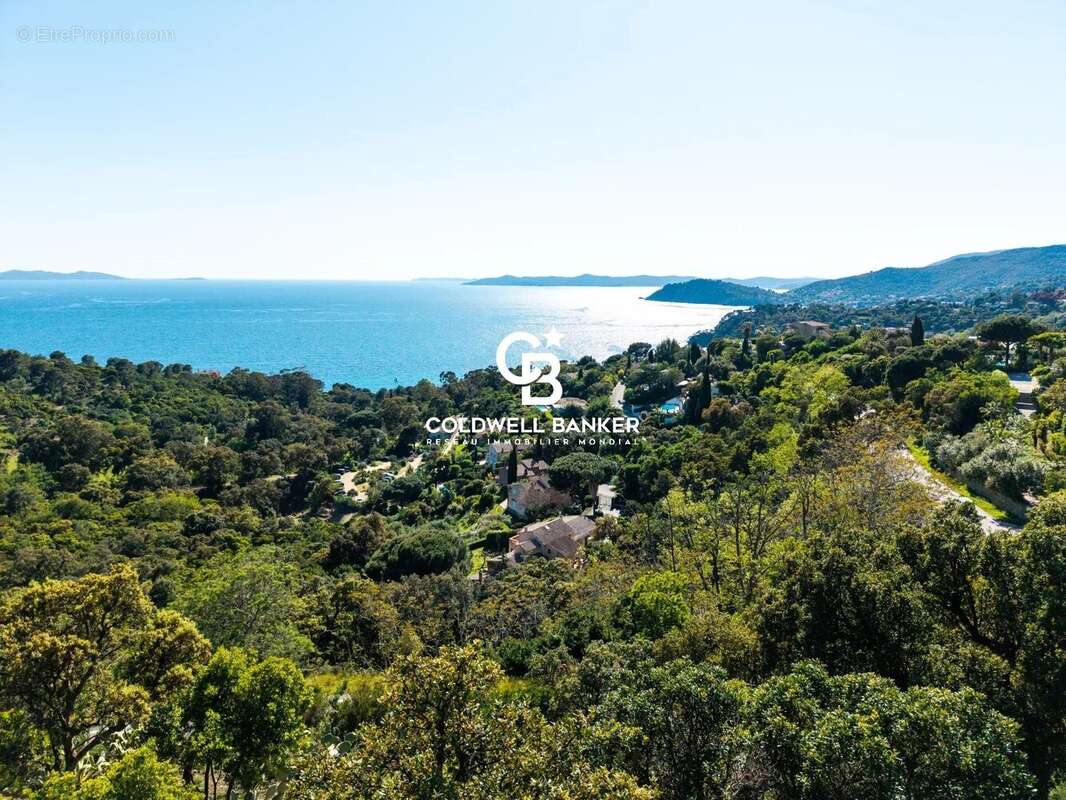 Terrain à RAYOL-CANADEL-SUR-MER