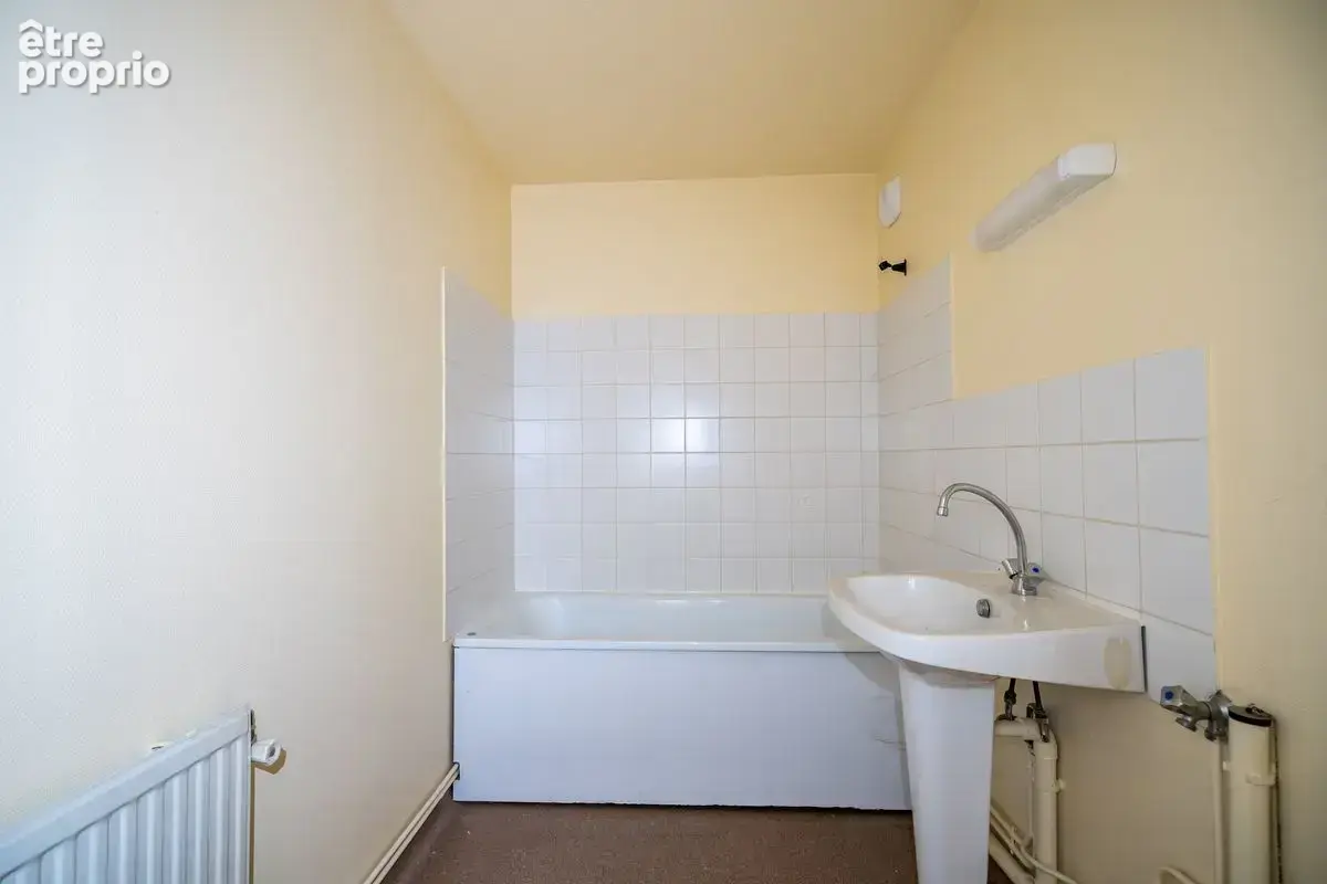 Appartement T4 Cours (ex Pont Trambouze) - photo 8