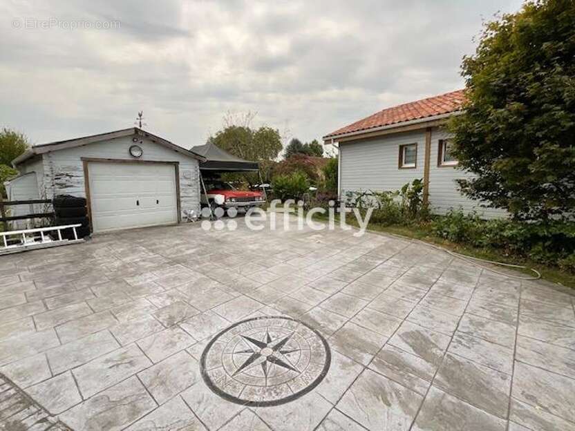 Maison à PORT-DE-LANNE