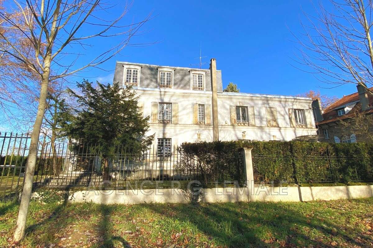 Maison à MAISONS-LAFFITTE