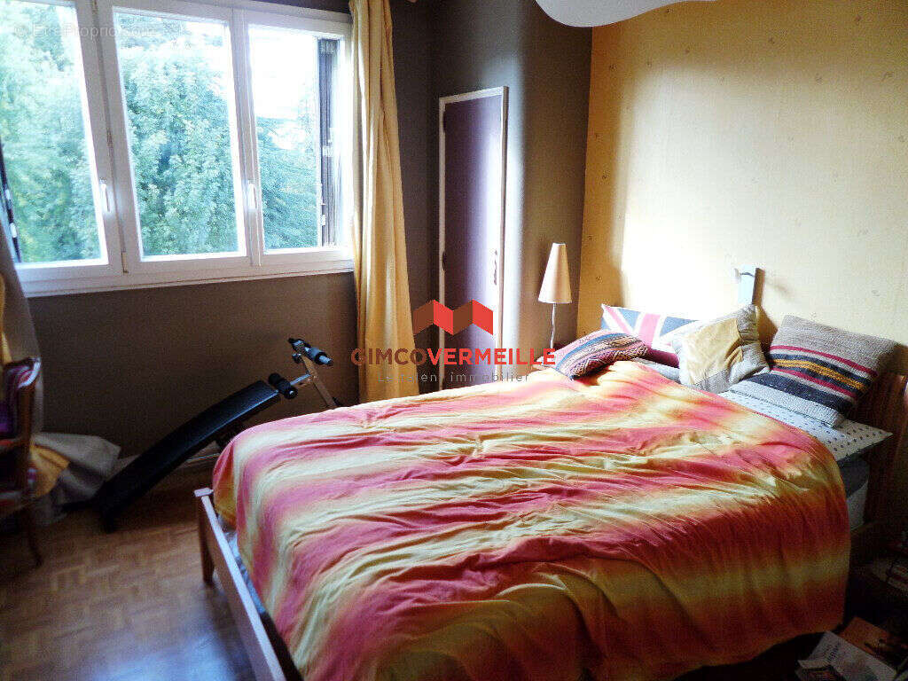 Appartement à LA CELLE-SAINT-CLOUD