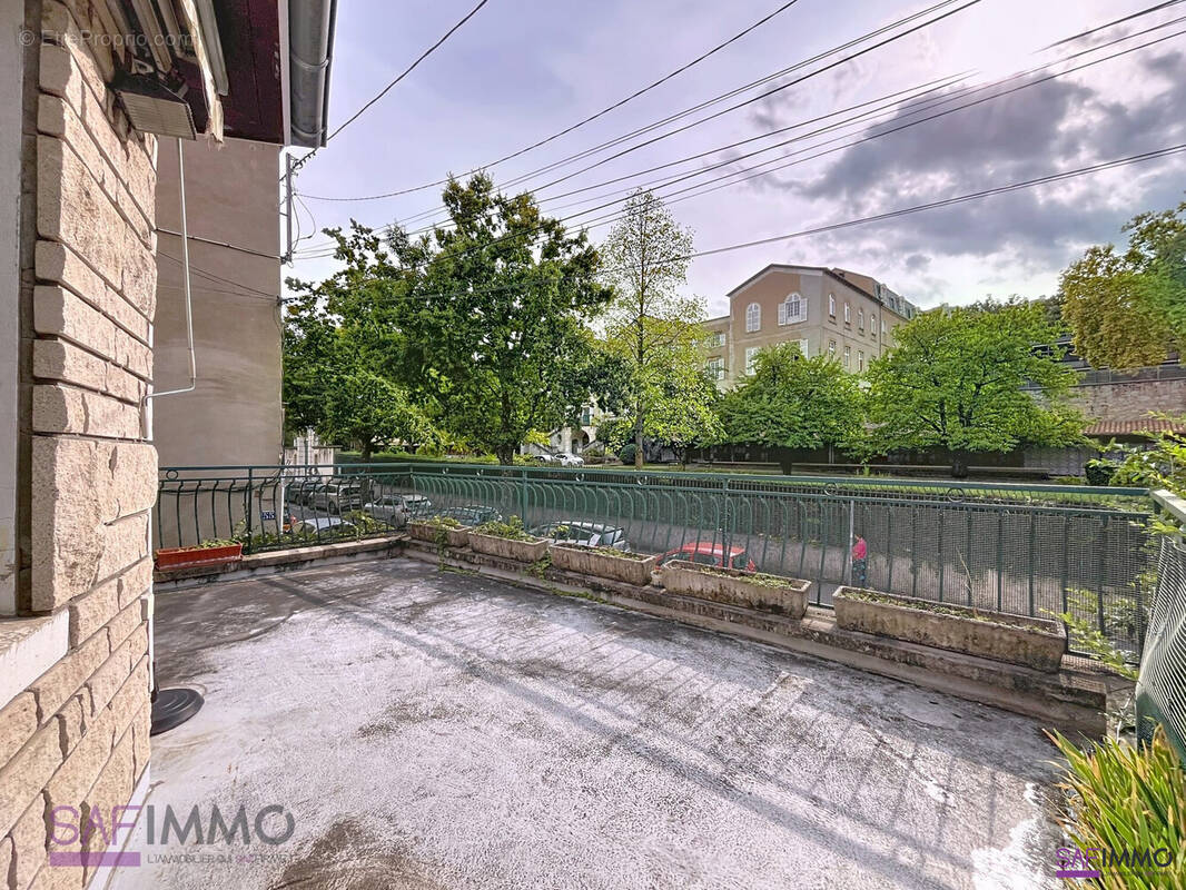 Appartement à OULLINS