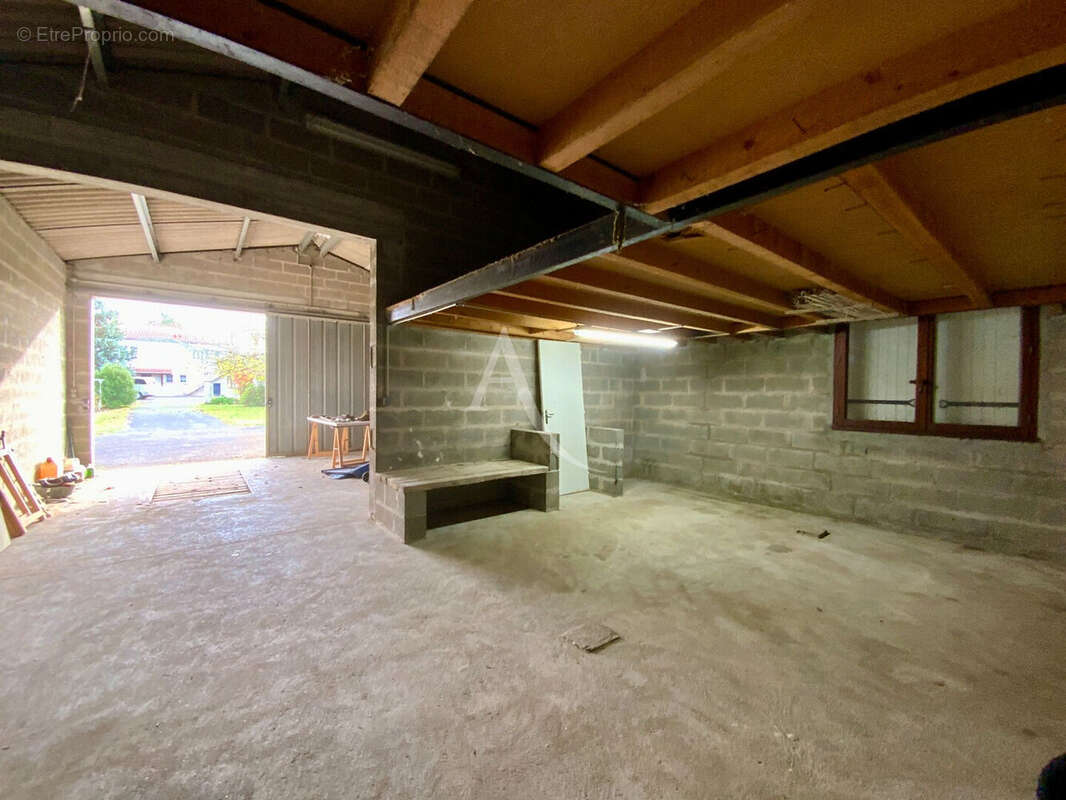 Maison à SAINT-SEVER-DE-SAINTONGE