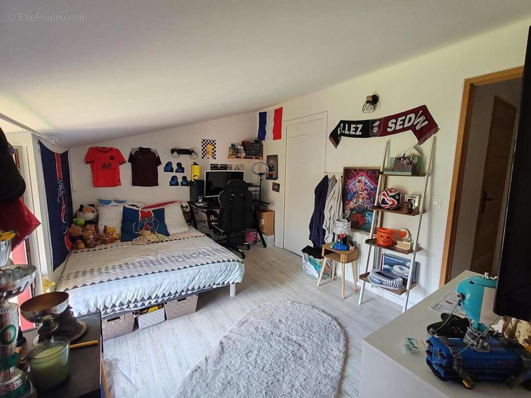 Photo 9
