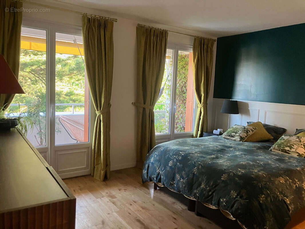 Appartement à SURESNES