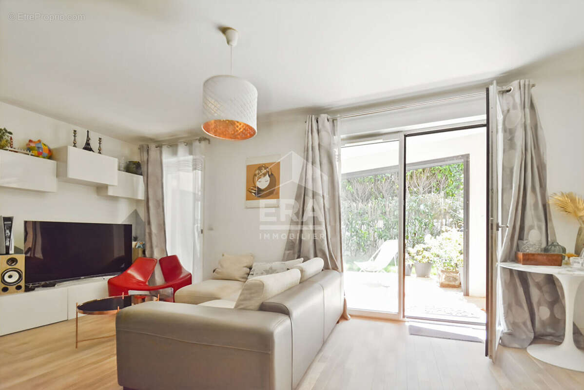 Appartement à ISSY-LES-MOULINEAUX