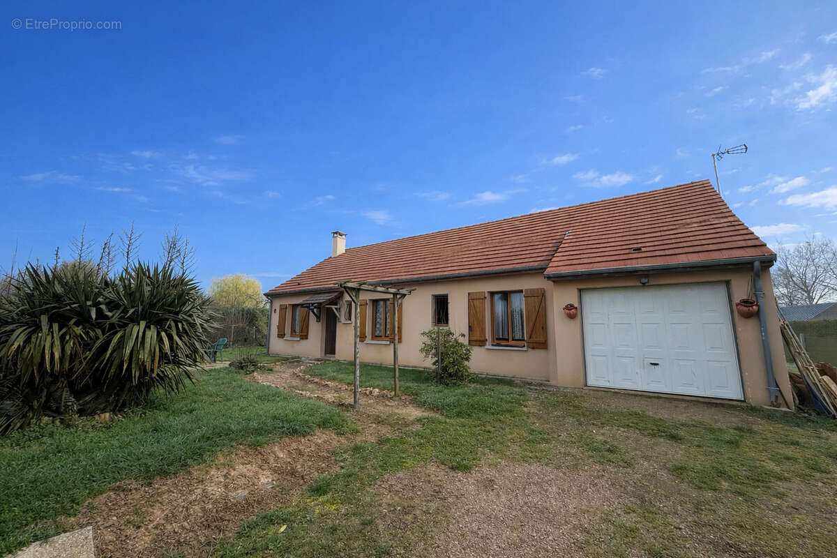 Maison à NONANCOURT