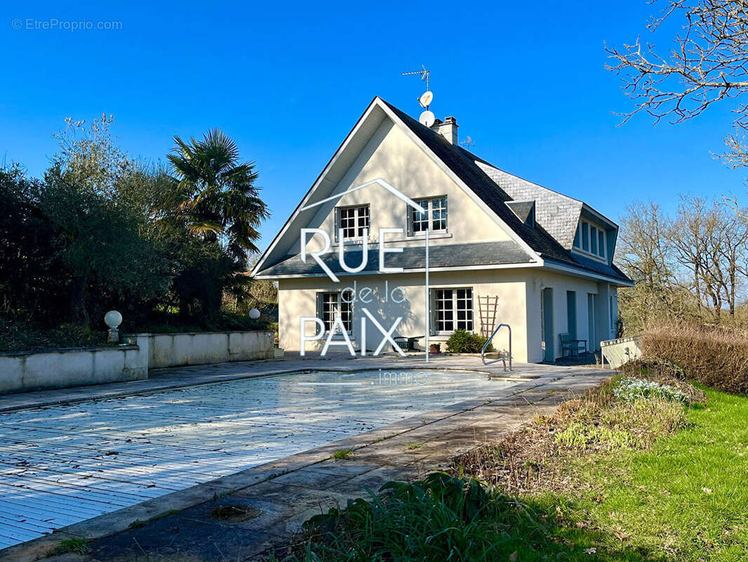 Maison à SAINT-LOUP-LAMAIRE