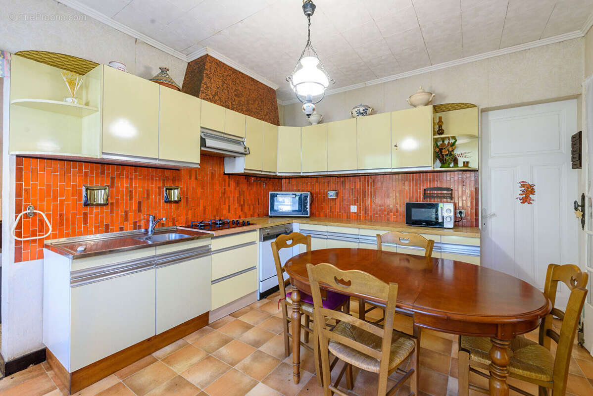 Maison à ROQUEFORT