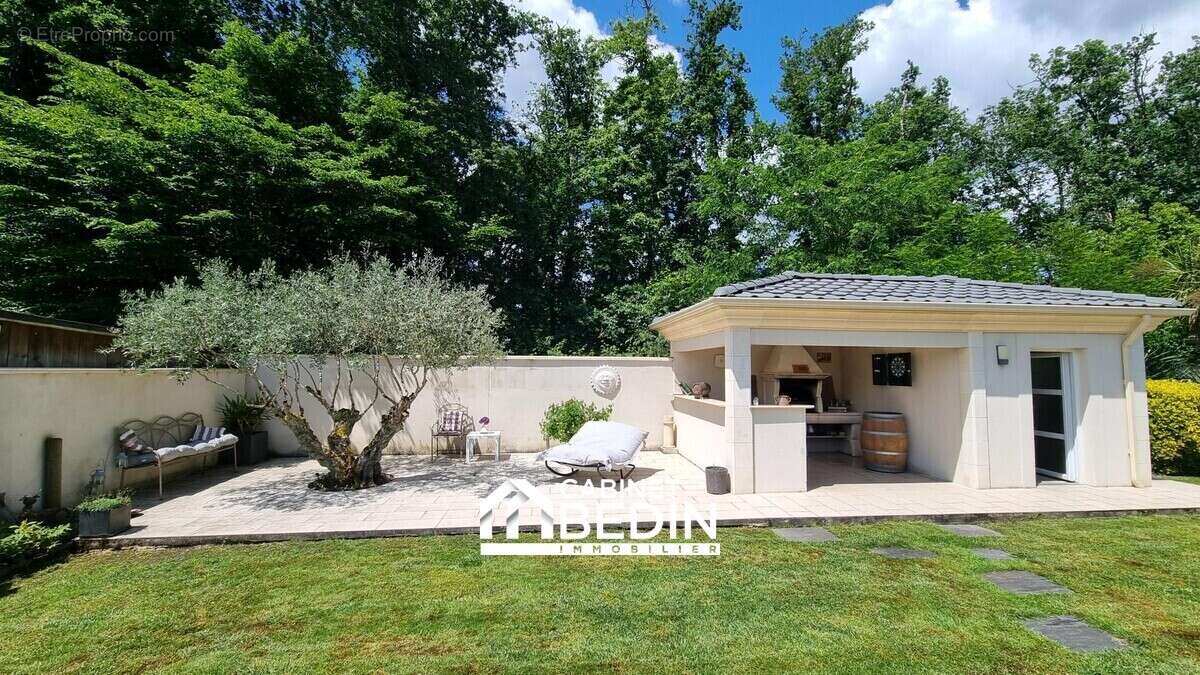 Maison à PAREMPUYRE