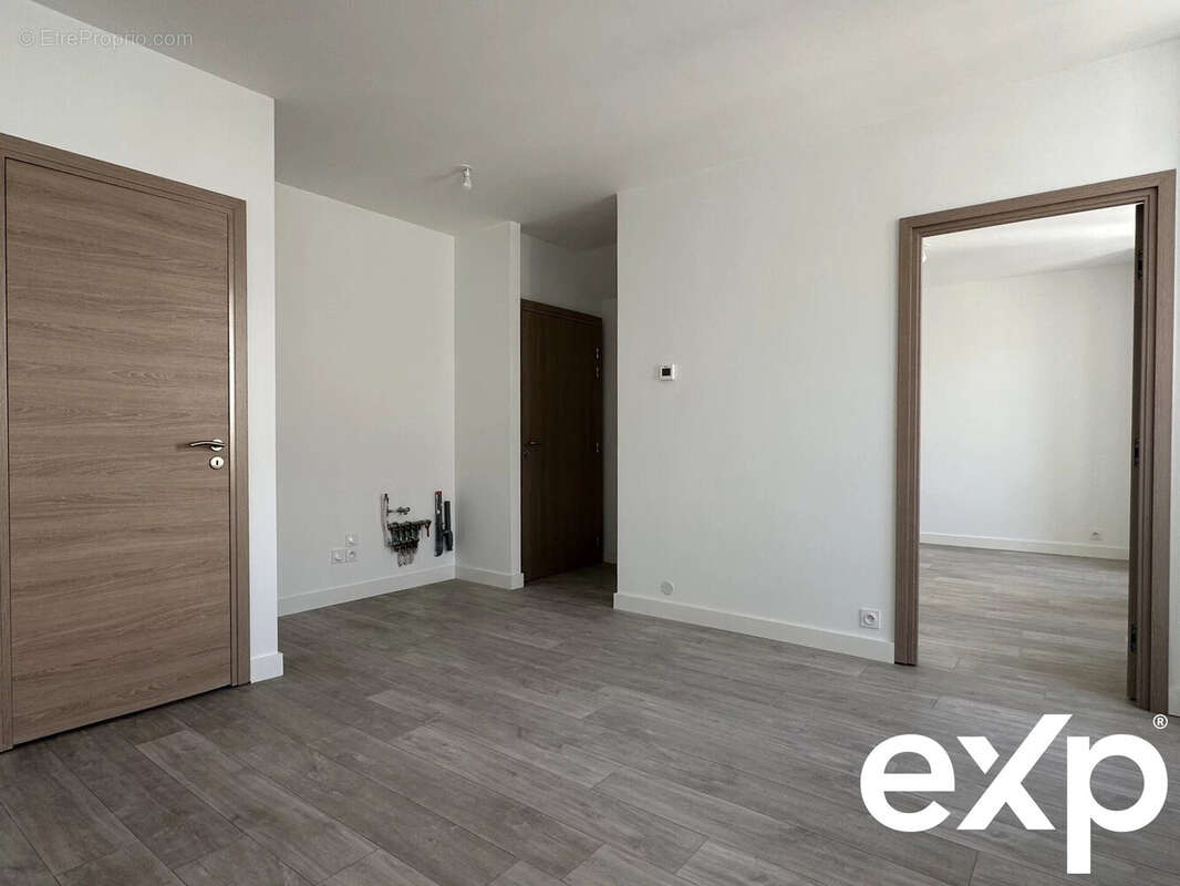 Appartement à SAINT-JEAN-D'ANGELY