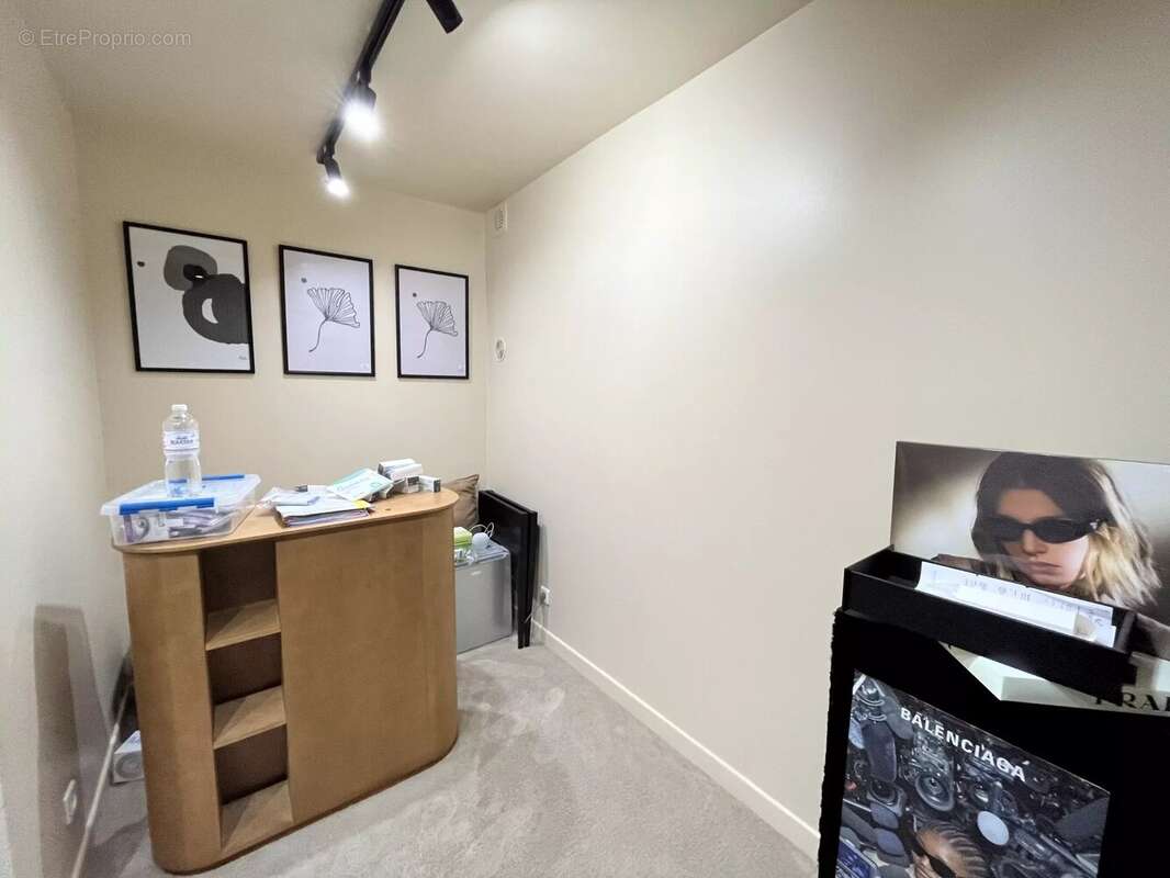 Commerce à PARIS-17E